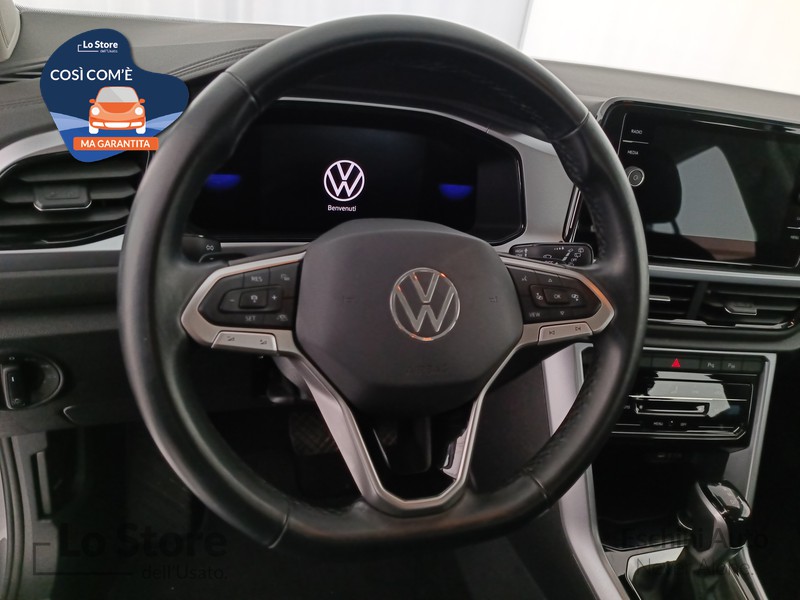 12 - Volkswagen T-Roc 1.5 tsi life dsg