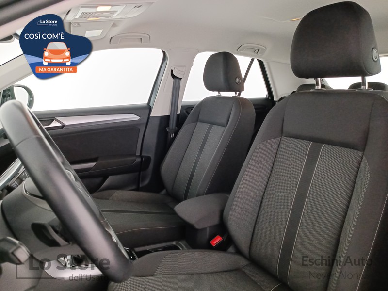 15 - Volkswagen T-Roc 1.5 tsi life dsg