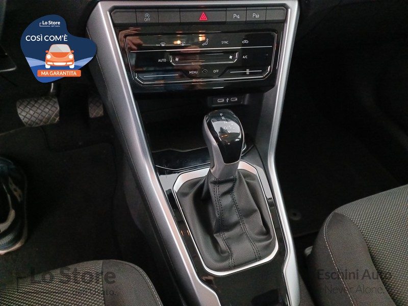 16 - Volkswagen T-Roc 1.5 tsi life dsg