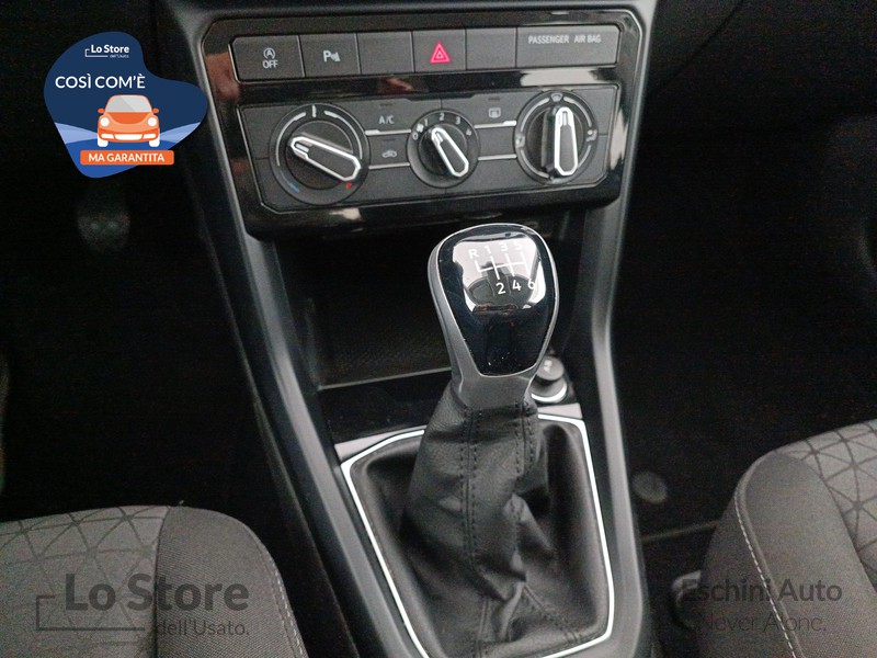16 - Volkswagen T-Cross 1.0 tsi style 110cv