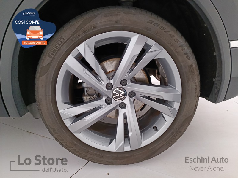 8 - Volkswagen Tiguan 2.0 tdi r-line 150cv dsg