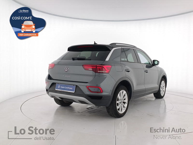 4 - Volkswagen T-Roc 1.0 tsi life 110cv