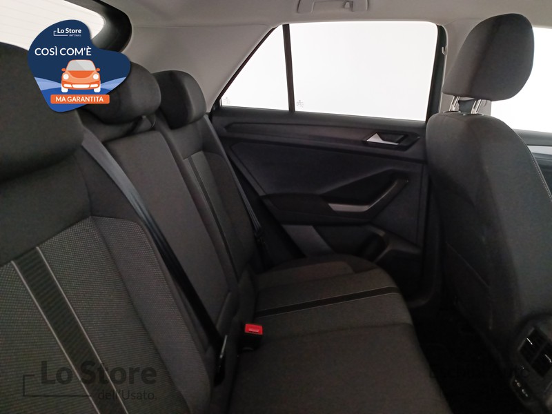 9 - Volkswagen T-Roc 1.0 tsi life 110cv