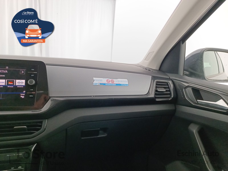16 - Volkswagen T-Cross 1.0 tsi life 95cv
