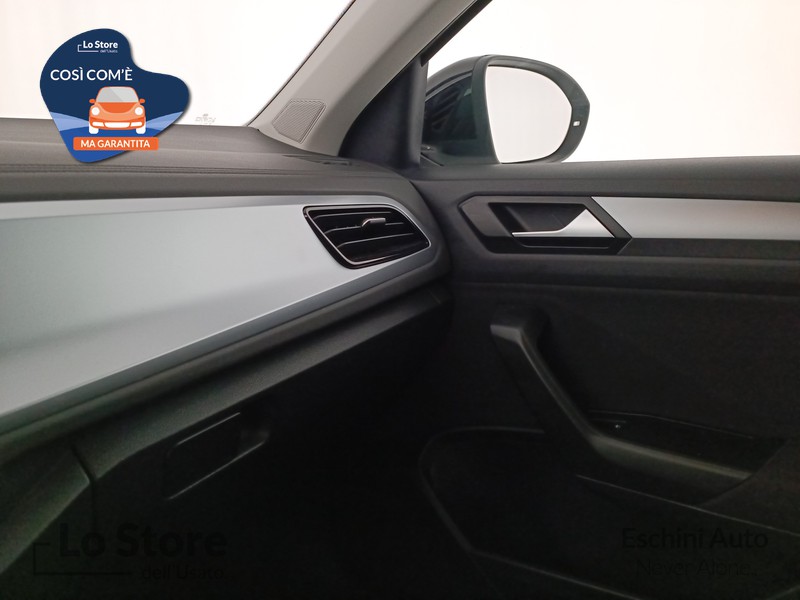 17 - Volkswagen T-Roc 1.0 tsi life 110cv