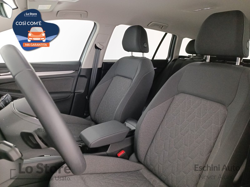 15 - Volkswagen Golf variant 2.0 tdi life 150cv dsg
