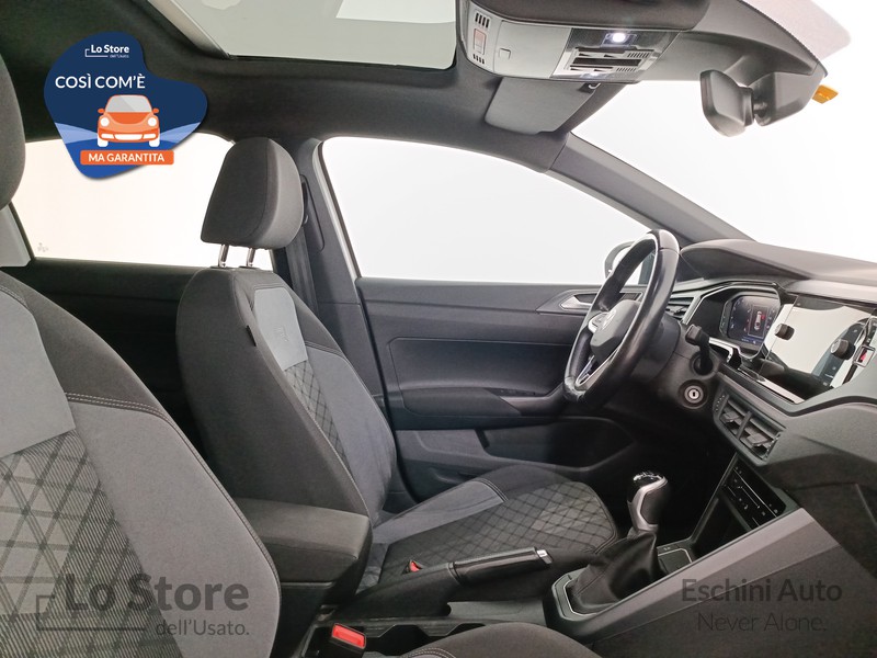10 - Volkswagen Taigo 1.0 tsi r-line 110cv
