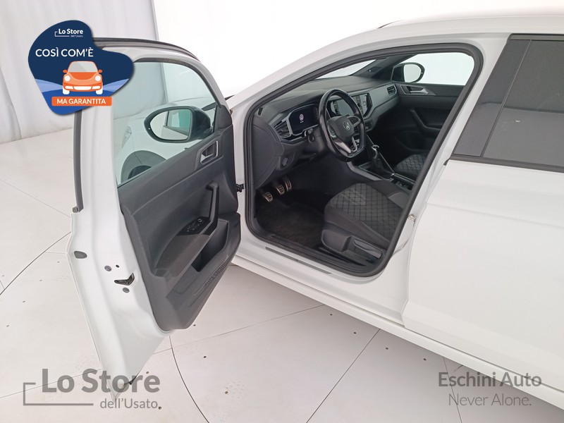 18 - Volkswagen Taigo 1.0 tsi r-line 110cv