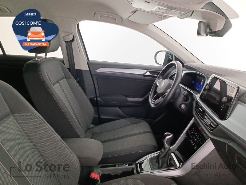 10 - Volkswagen T-Roc 1.0 tsi life 110cv