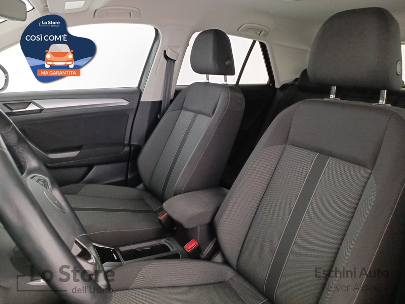 15 - Volkswagen T-Roc 1.0 tsi life 110cv