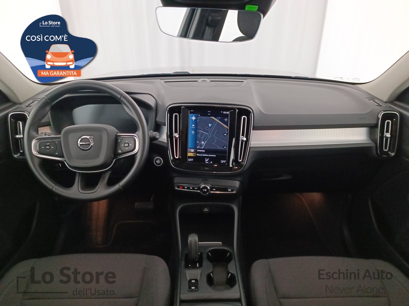 11 - Volvo XC40 1.5 t2 momentum auto my21