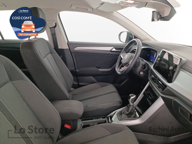 10 - Volkswagen T-Roc 1.0 tsi life 110cv