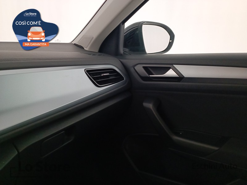 17 - Volkswagen T-Roc 1.0 tsi life 110cv