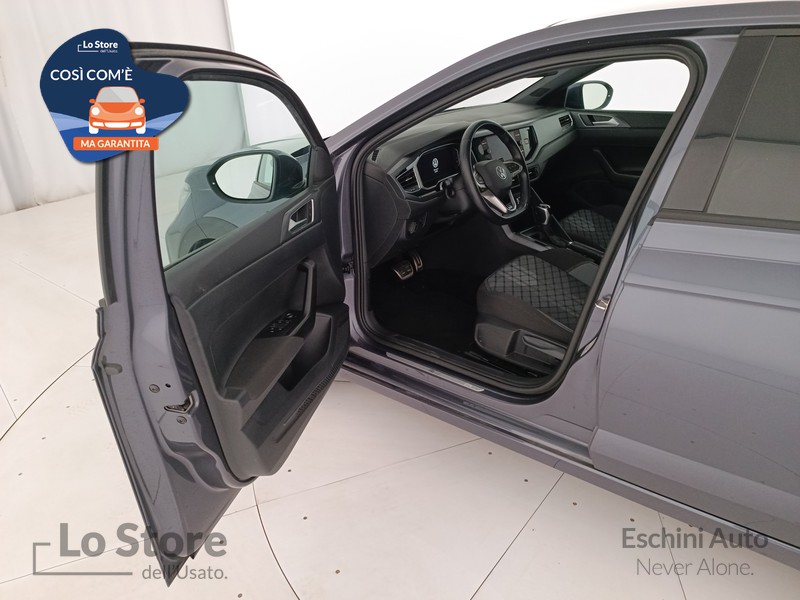 18 - Volkswagen Taigo 1.0 tsi r-line 110cv dsg