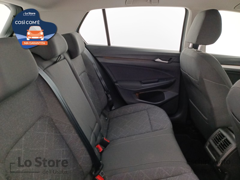 9 - Volkswagen Golf 1.0 tsi evo life 110cv
