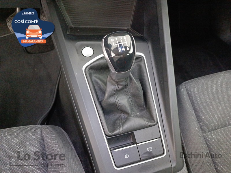 16 - Volkswagen Golf 1.0 tsi evo life 110cv