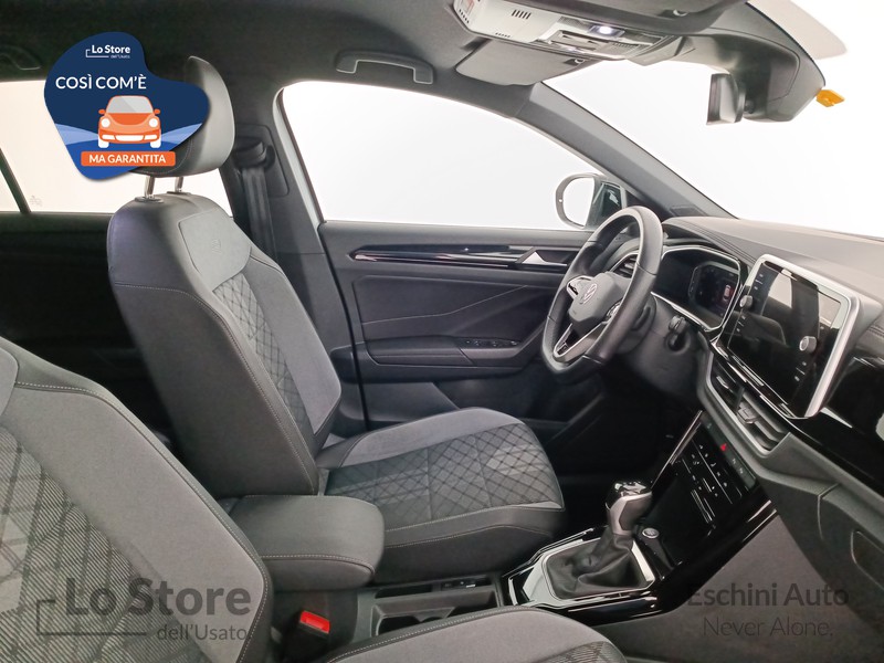10 - Volkswagen T-Roc 1.5 tsi r-line dsg