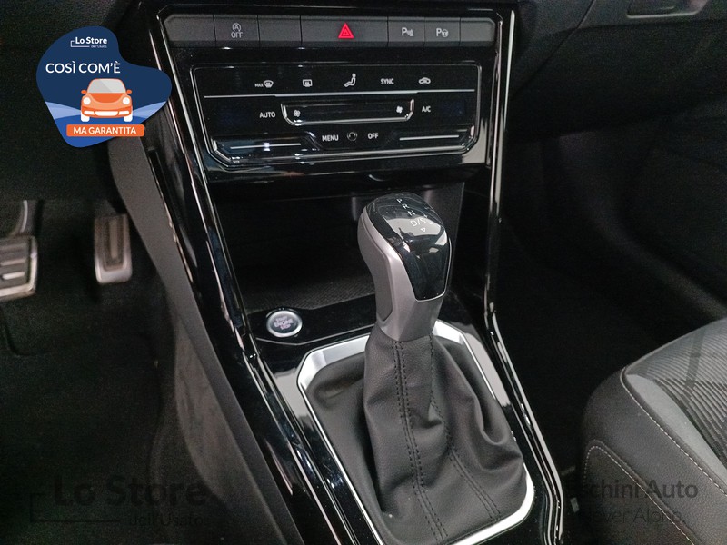 16 - Volkswagen T-Roc 1.5 tsi r-line dsg