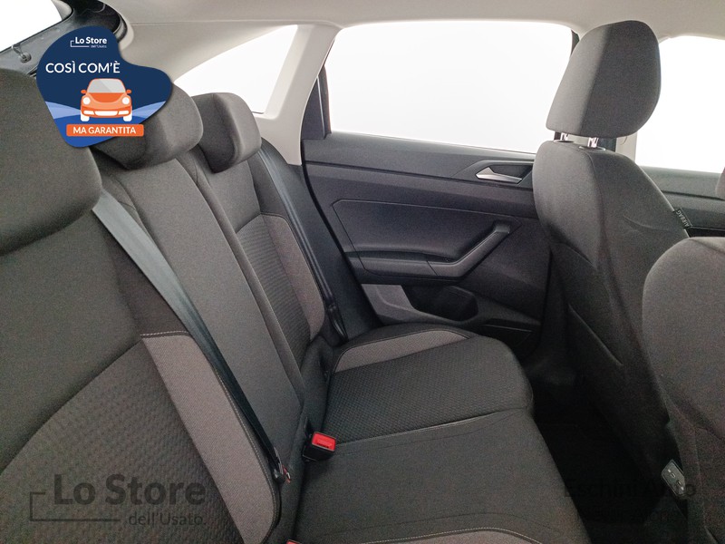 9 - Volkswagen Taigo 1.0 tsi life 110cv