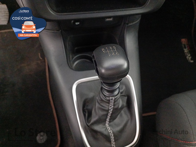16 - Citroen C3 1.2 puretech shine s&s 110cv my18