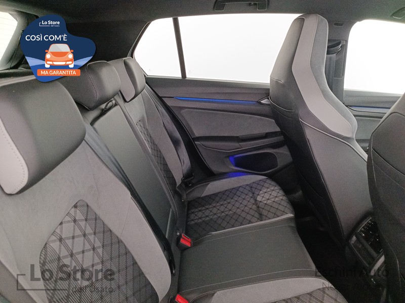 9 - Volkswagen Golf 1.5 etsi evo r-line 150cv dsg