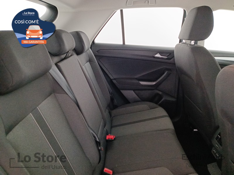 9 - Volkswagen T-Roc 1.5 tsi life dsg