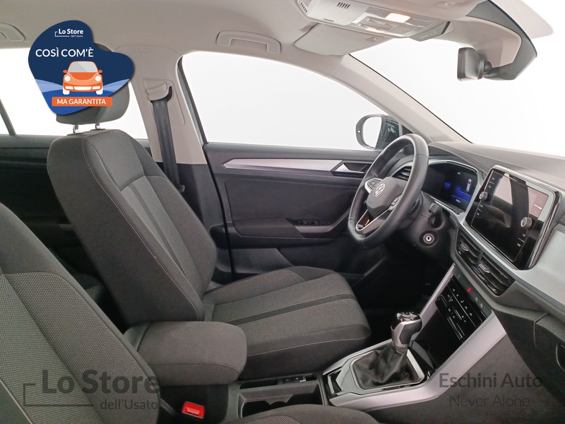 10 - Volkswagen T-Roc 1.5 tsi life dsg