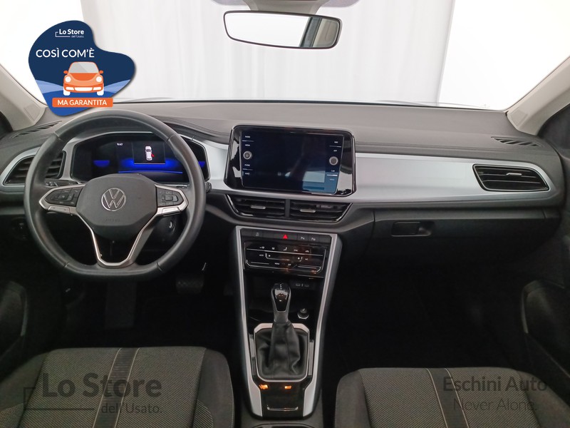11 - Volkswagen T-Roc 1.5 tsi life dsg