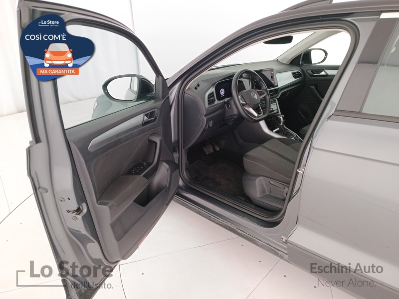 18 - Volkswagen T-Roc 1.5 tsi life dsg