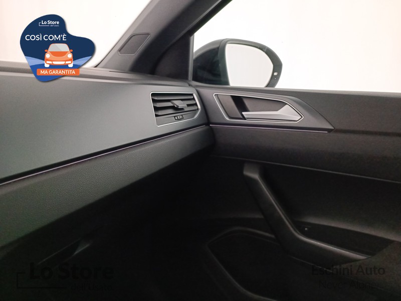 17 - Volkswagen Taigo 1.0 tsi r-line 110cv