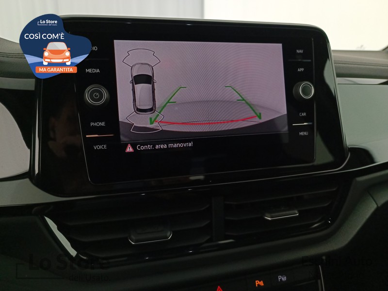 14 - Volkswagen T-Roc 1.5 tsi r-line dsg