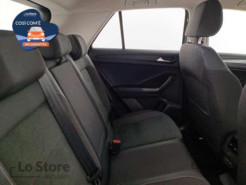 9 - Volkswagen T-Roc 1.0 tsi style 110cv