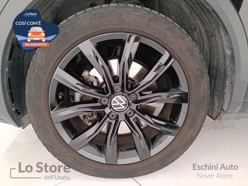 8 - Volkswagen T-Roc 2.0 tdi r-line 150cv dsg