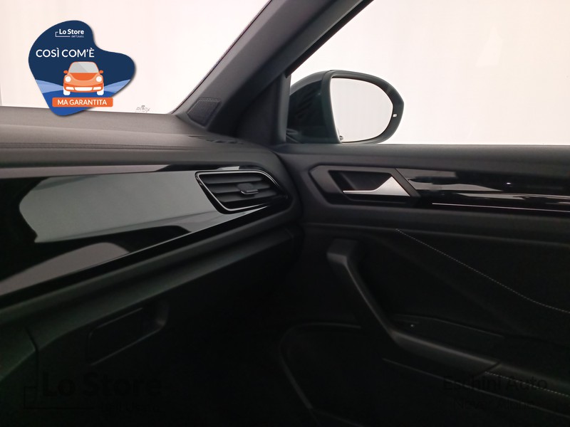 17 - Volkswagen T-Roc 2.0 tdi r-line 150cv dsg