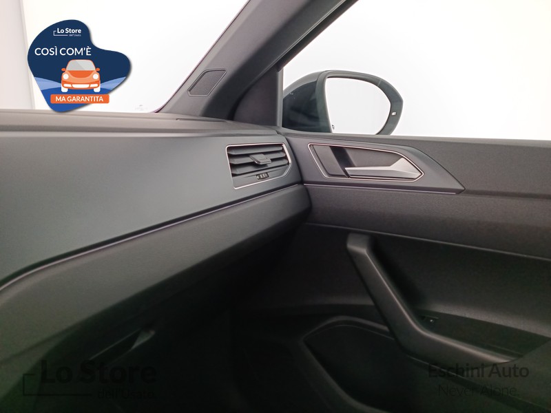 17 - Volkswagen Taigo 1.0 tsi r-line 110cv dsg