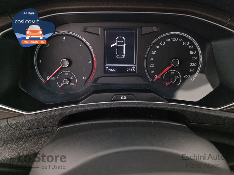 13 - Volkswagen T-Roc 1.6 tdi style