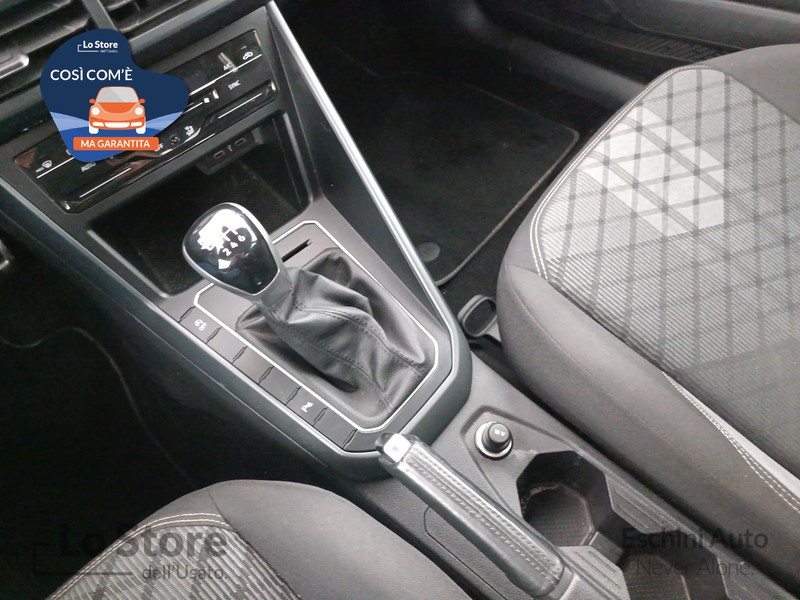 16 - Volkswagen Taigo 1.0 tsi r-line 110cv