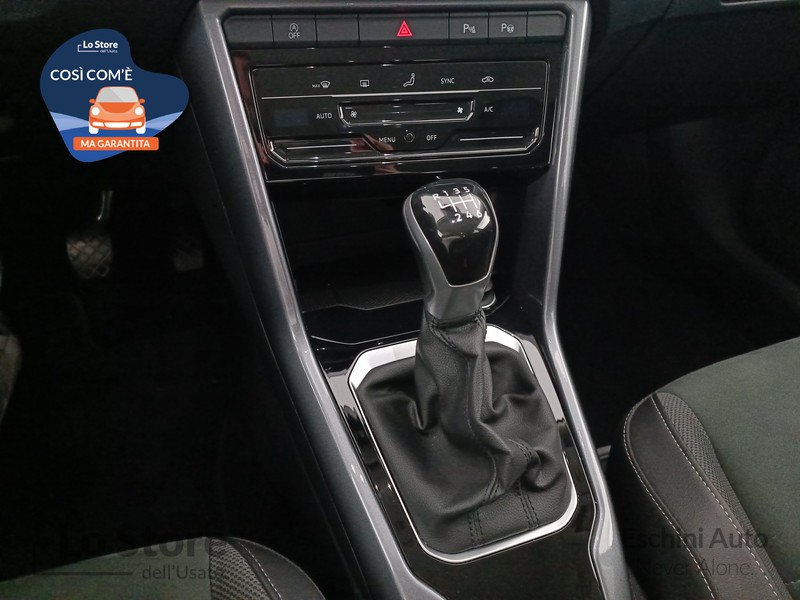 16 - Volkswagen T-Roc 1.0 tsi style 110cv