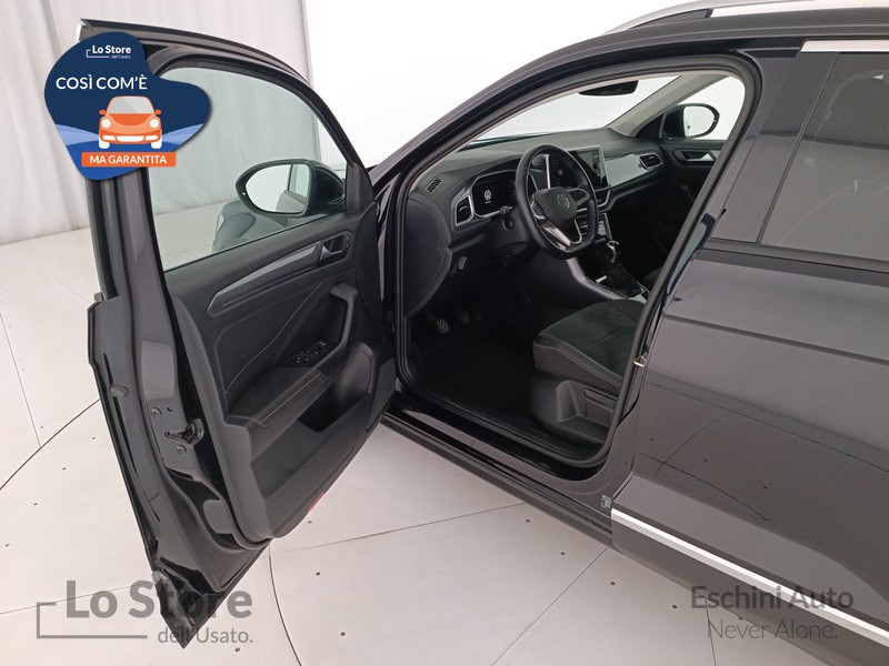 18 - Volkswagen T-Roc 1.0 tsi style 110cv
