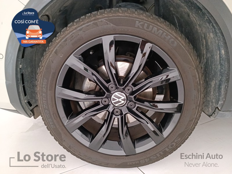 8 - Volkswagen T-Roc 1.5 tsi r-line dsg