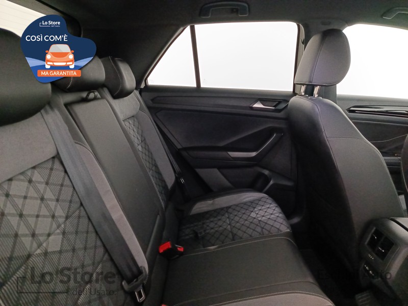 9 - Volkswagen T-Roc 1.5 tsi r-line dsg