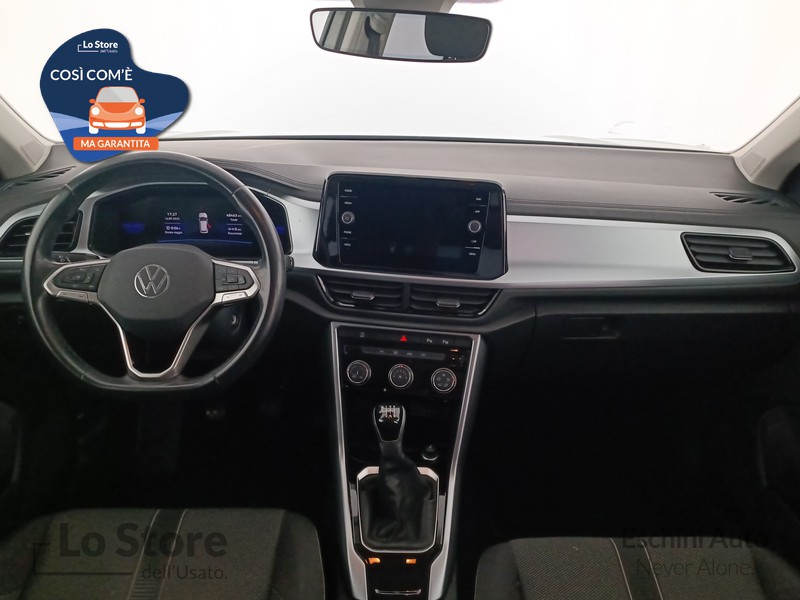 11 - Volkswagen T-Roc 1.0 tsi life 110cv