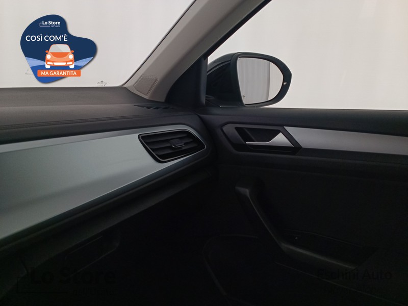 17 - Volkswagen T-Roc 1.0 tsi life 110cv