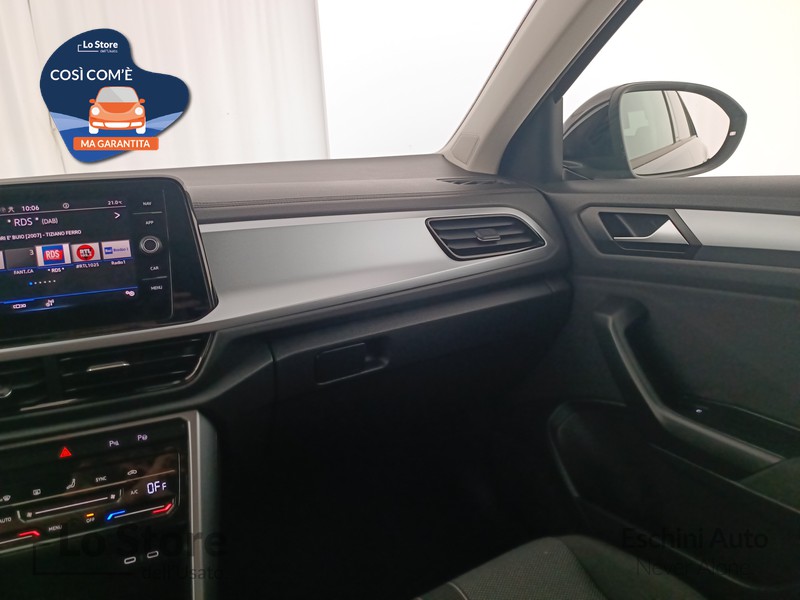 16 - Volkswagen T-Roc 1.0 tsi life 110cv