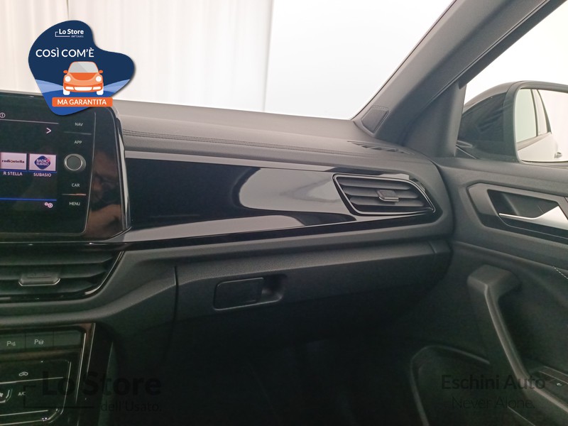 17 - Volkswagen T-Roc 1.0 tsi style 110cv