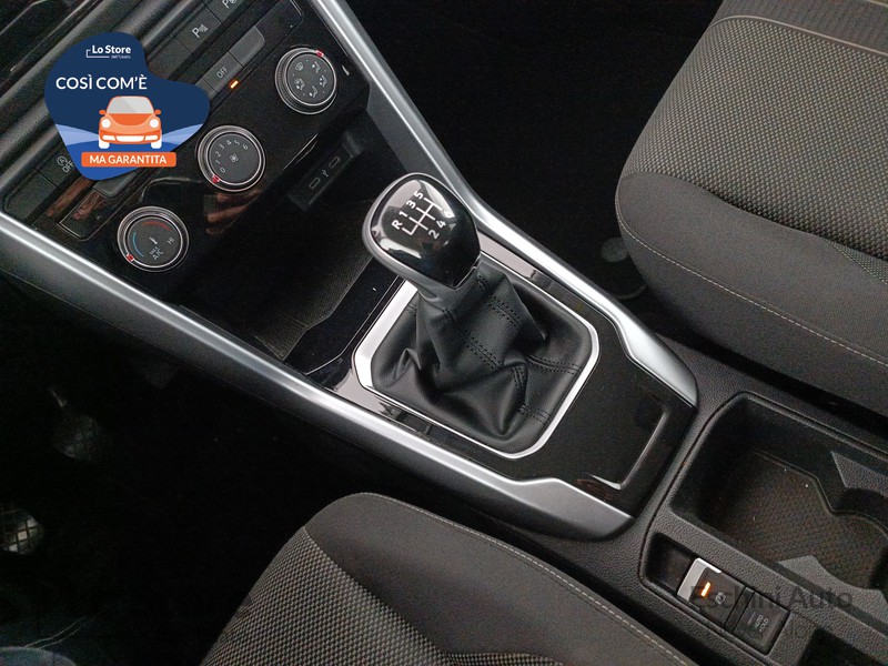 16 - Volkswagen T-Roc 1.0 tsi style 110cv