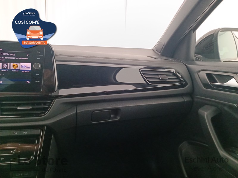 17 - Volkswagen T-Roc 2.0 tdi r-line 150cv dsg