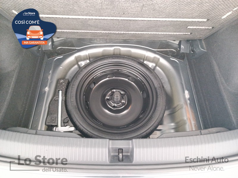 22 - Volkswagen T-Roc 1.0 tsi life 110cv