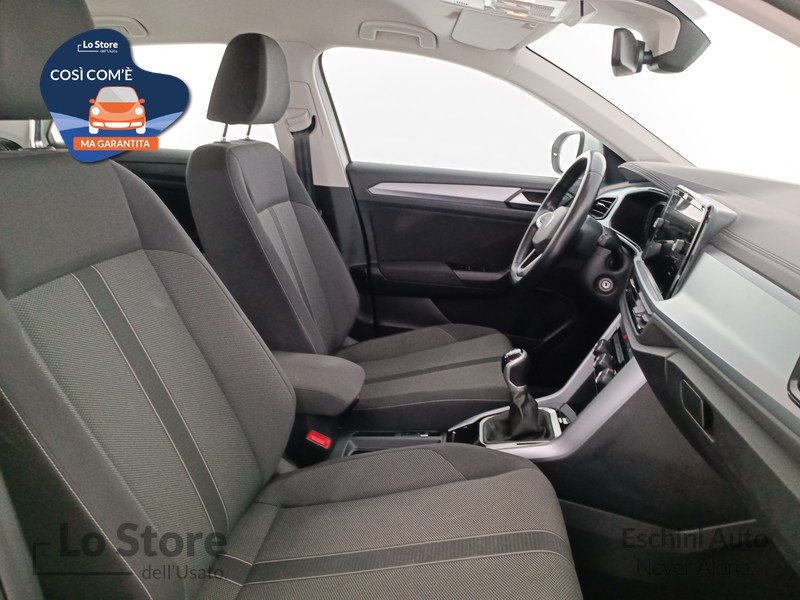 10 - Volkswagen T-Roc 1.0 tsi life 110cv