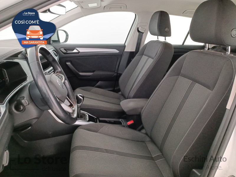 15 - Volkswagen T-Roc 1.0 tsi life 110cv